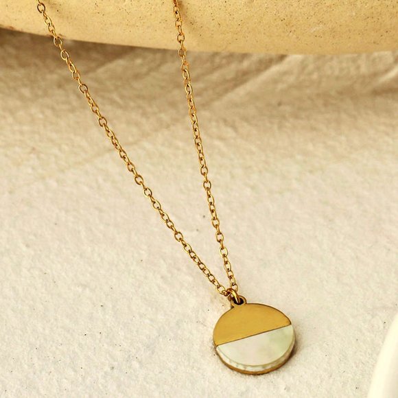 EMERSYN Minimalist Geometric Pendant Necklace - Picture 3 of 7